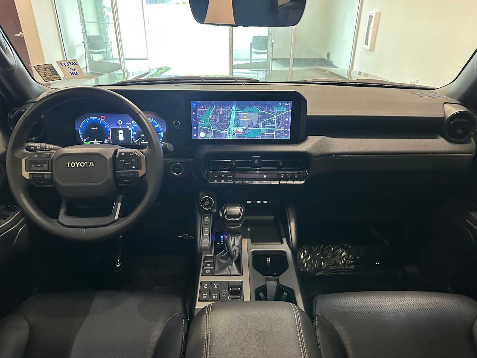 2025 Toyota Land Cruiser 4WD (Natl)