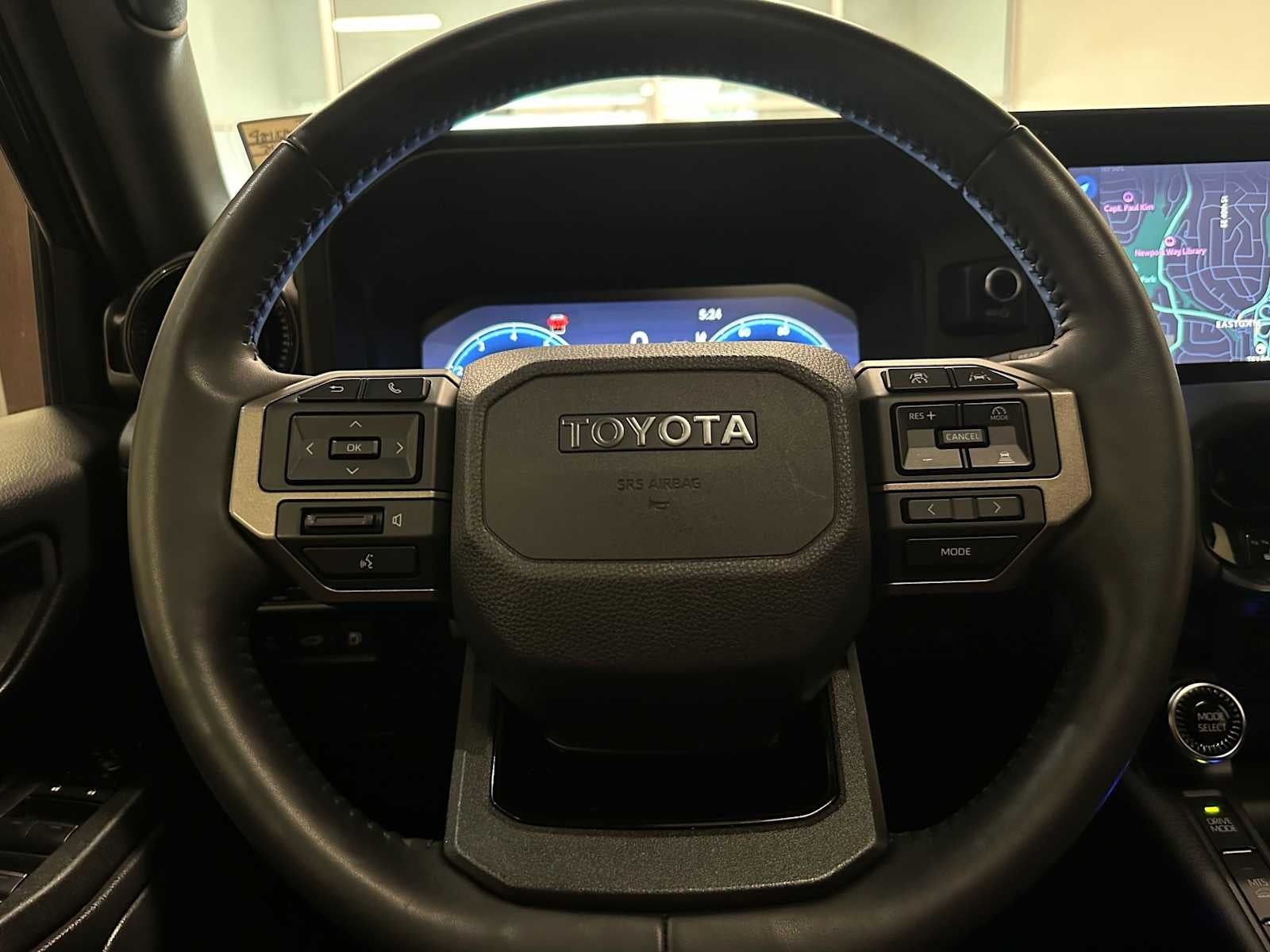 2025 Toyota Land Cruiser 4WD (Natl)