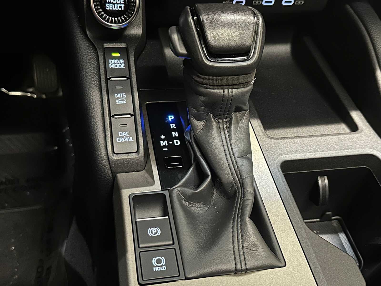 2025 Toyota Land Cruiser 4WD (Natl)