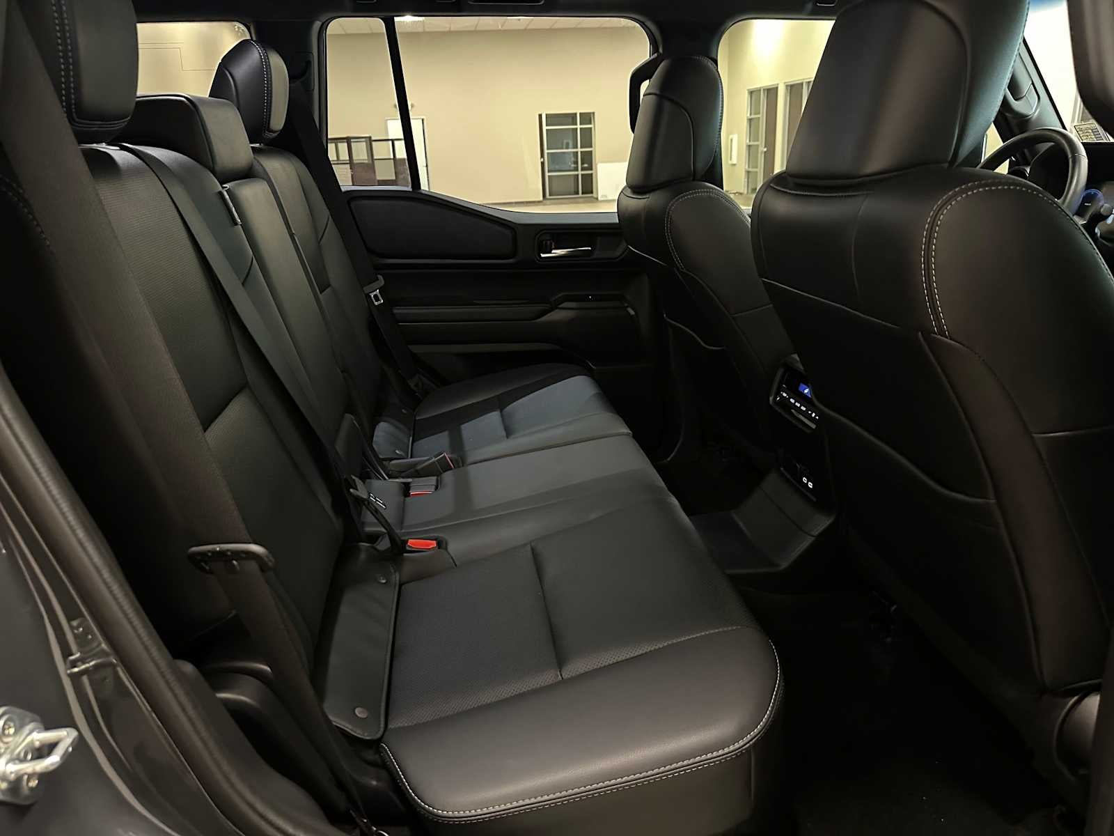 2025 Toyota Land Cruiser 4WD (Natl)