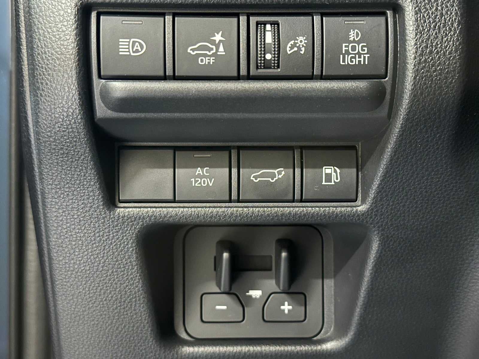 2024 Toyota Land Cruiser 4WD (Natl)