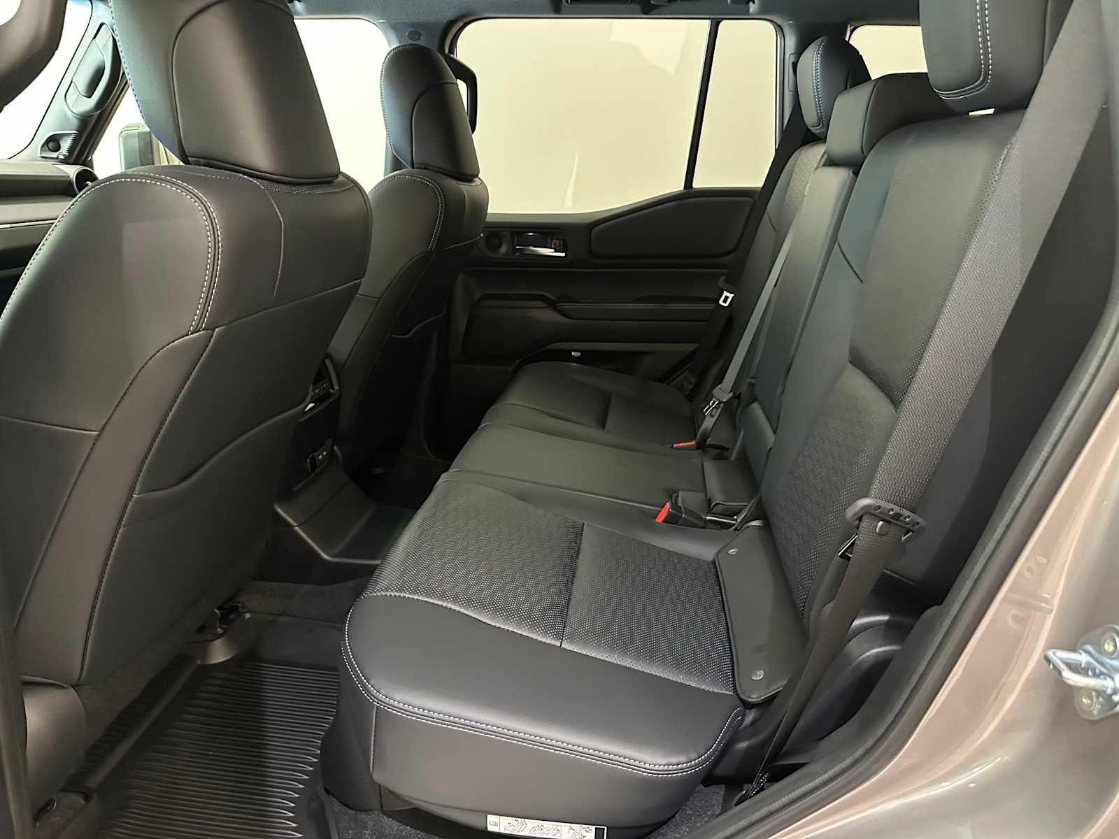 2026 Toyota Land Cruiser 4WD (Natl)