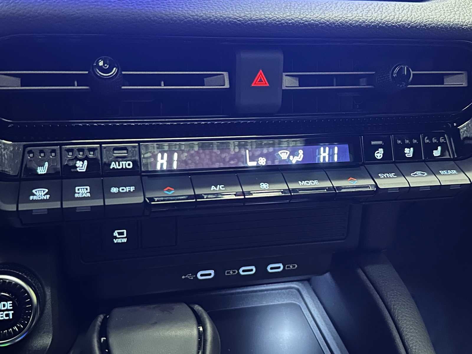 2025 Toyota Land Cruiser 4WD (Natl)