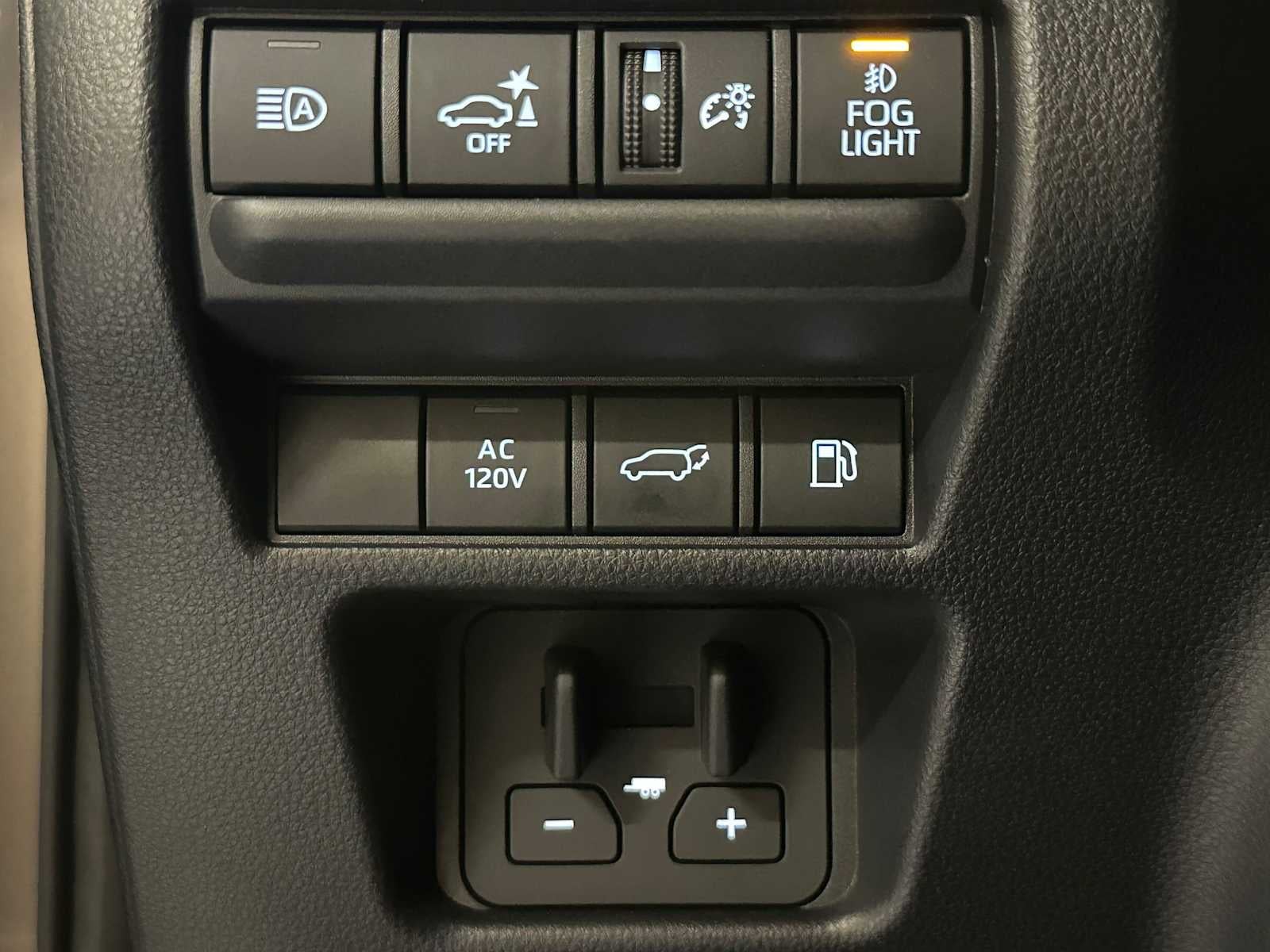 2025 Toyota Land Cruiser 4WD (Natl)