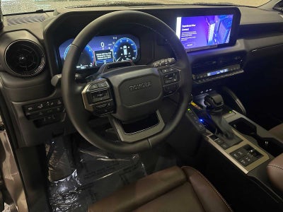 2025 Toyota Land Cruiser 4WD (Natl)