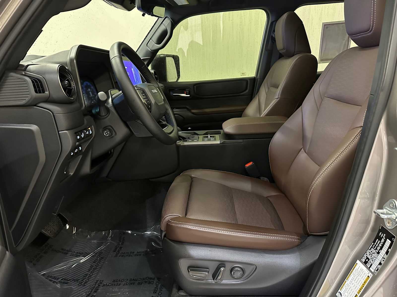 2025 Toyota Land Cruiser 4WD (Natl)