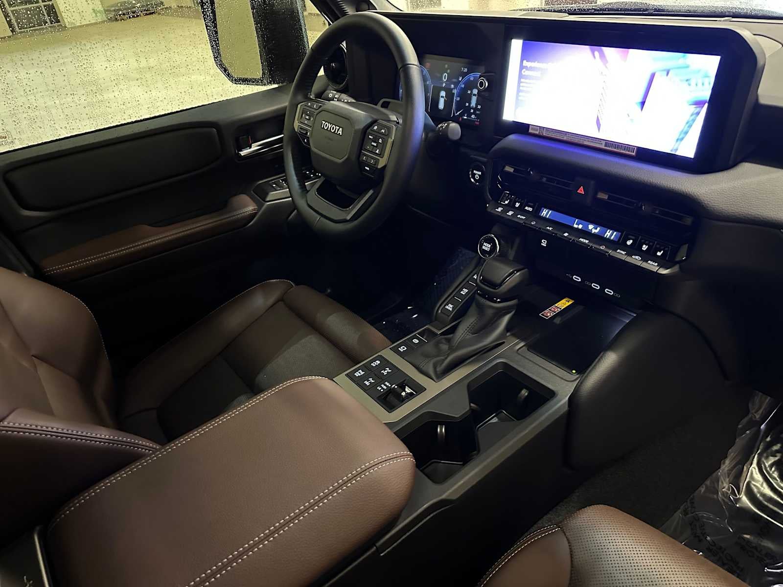 2025 Toyota Land Cruiser 4WD (Natl)