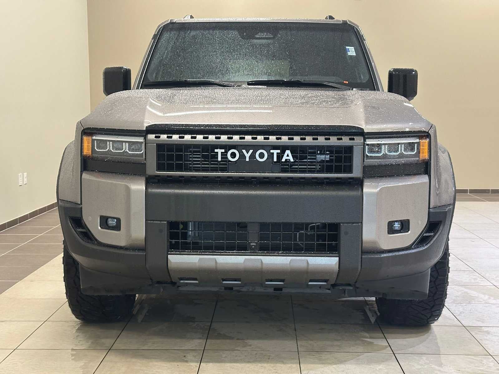 2025 Toyota Land Cruiser 4WD (Natl)