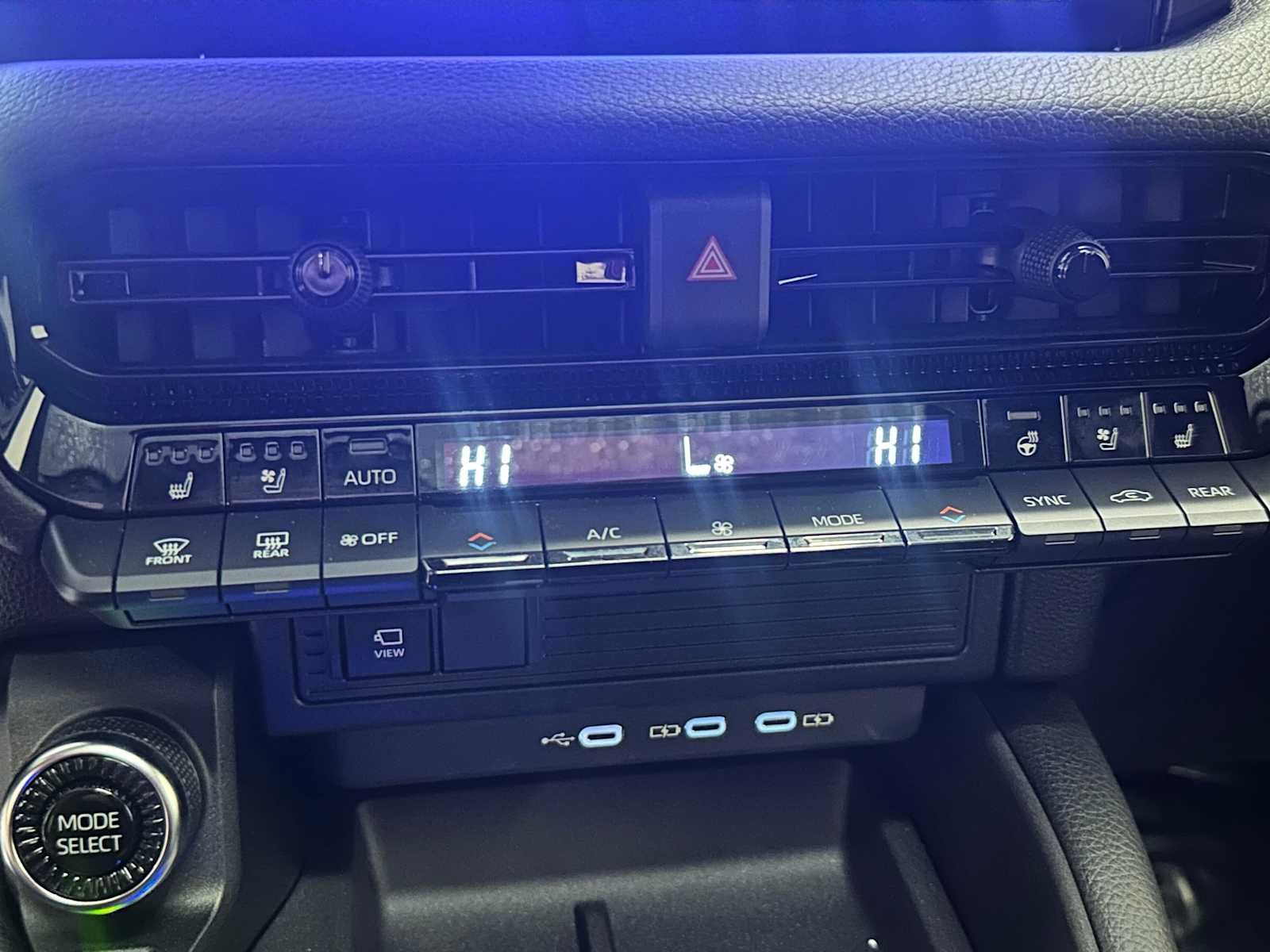 2025 Toyota Land Cruiser 4WD (Natl)