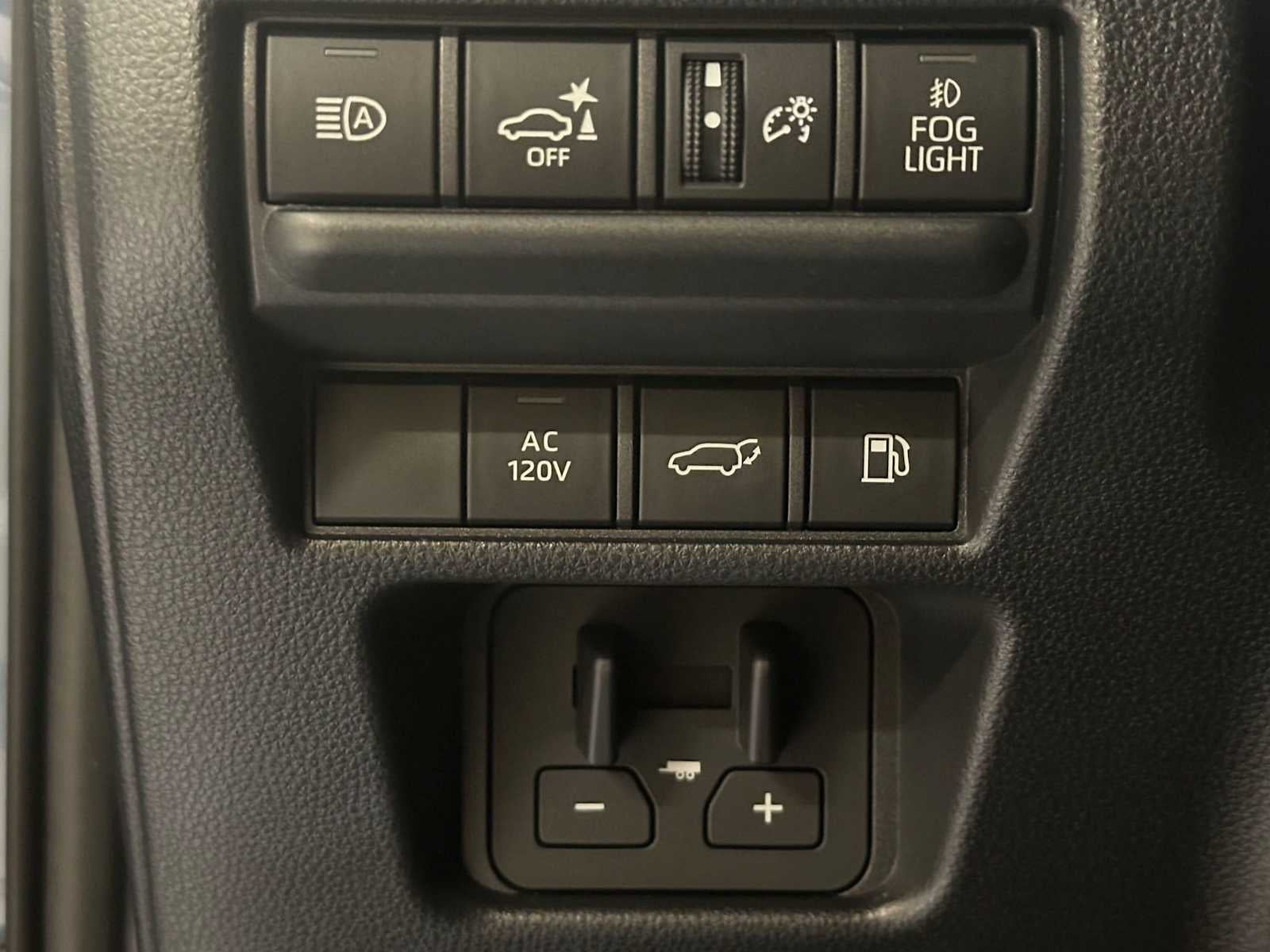 2025 Toyota Land Cruiser 4WD (Natl)