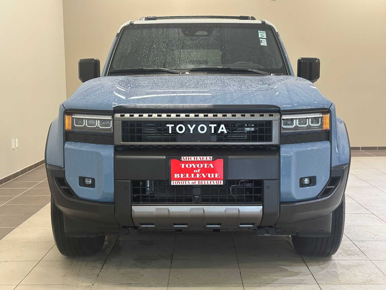 2025 Toyota Land Cruiser 4WD (Natl)