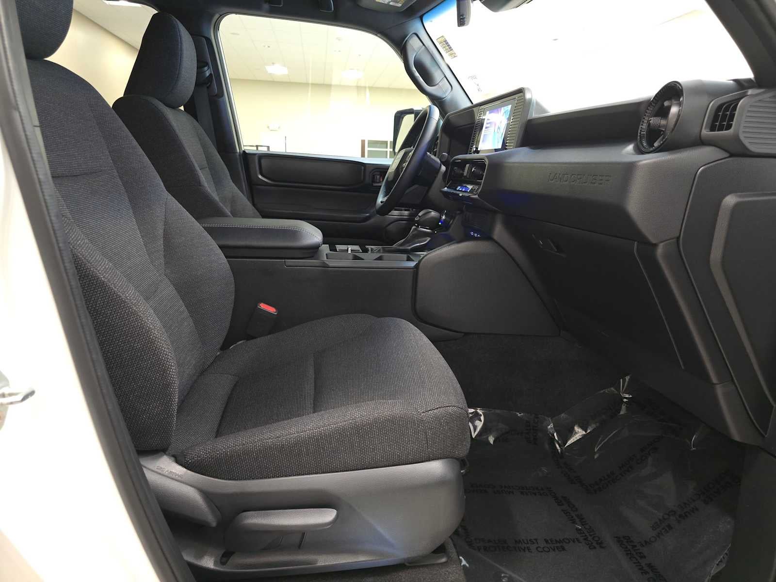 2024 Toyota Land Cruiser 4WD (Natl)