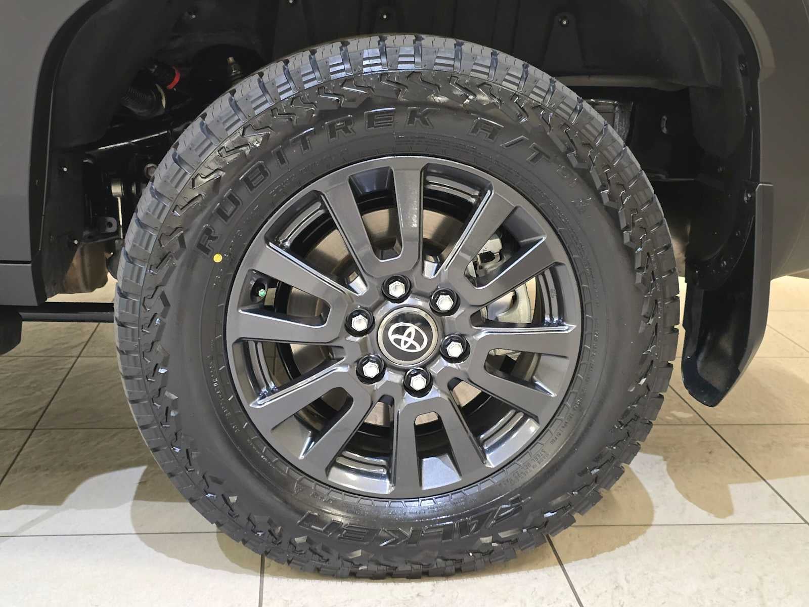 2024 Toyota Land Cruiser 4WD (Natl)