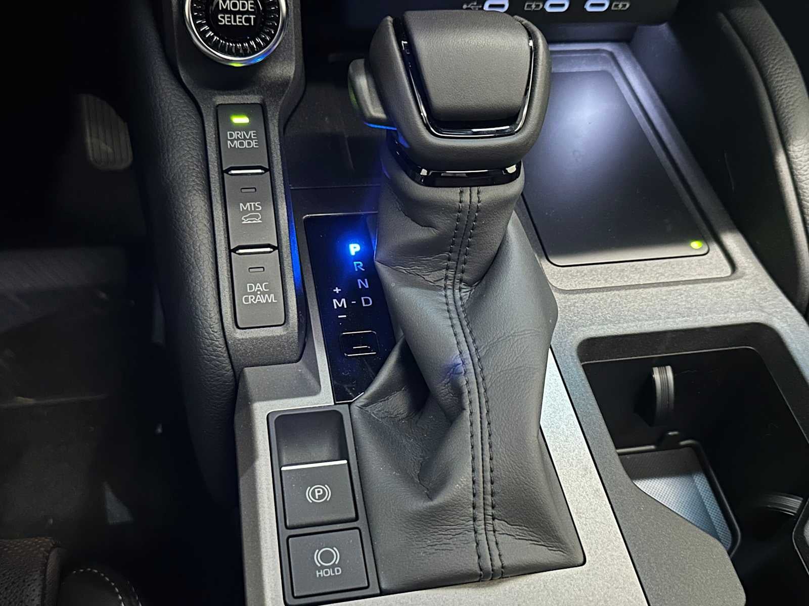 2025 Toyota Land Cruiser 4WD (Natl)