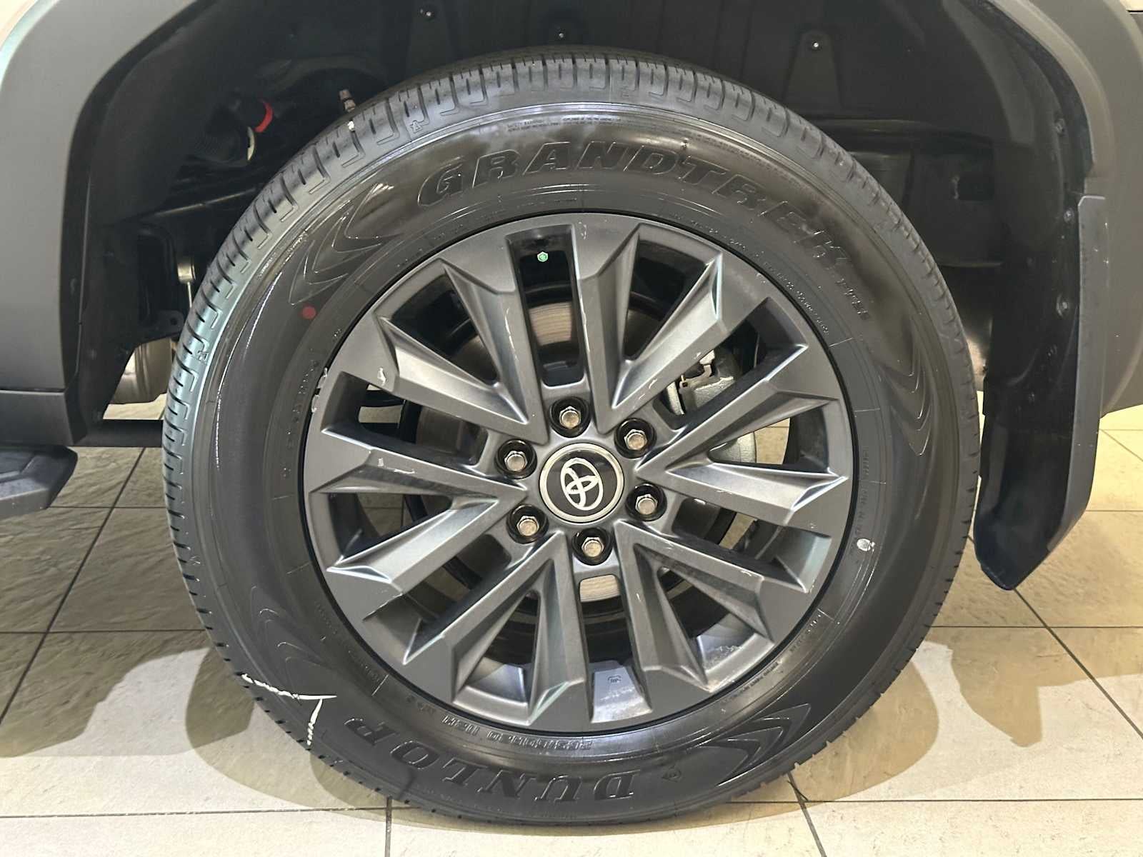 2025 Toyota Land Cruiser 4WD (Natl)