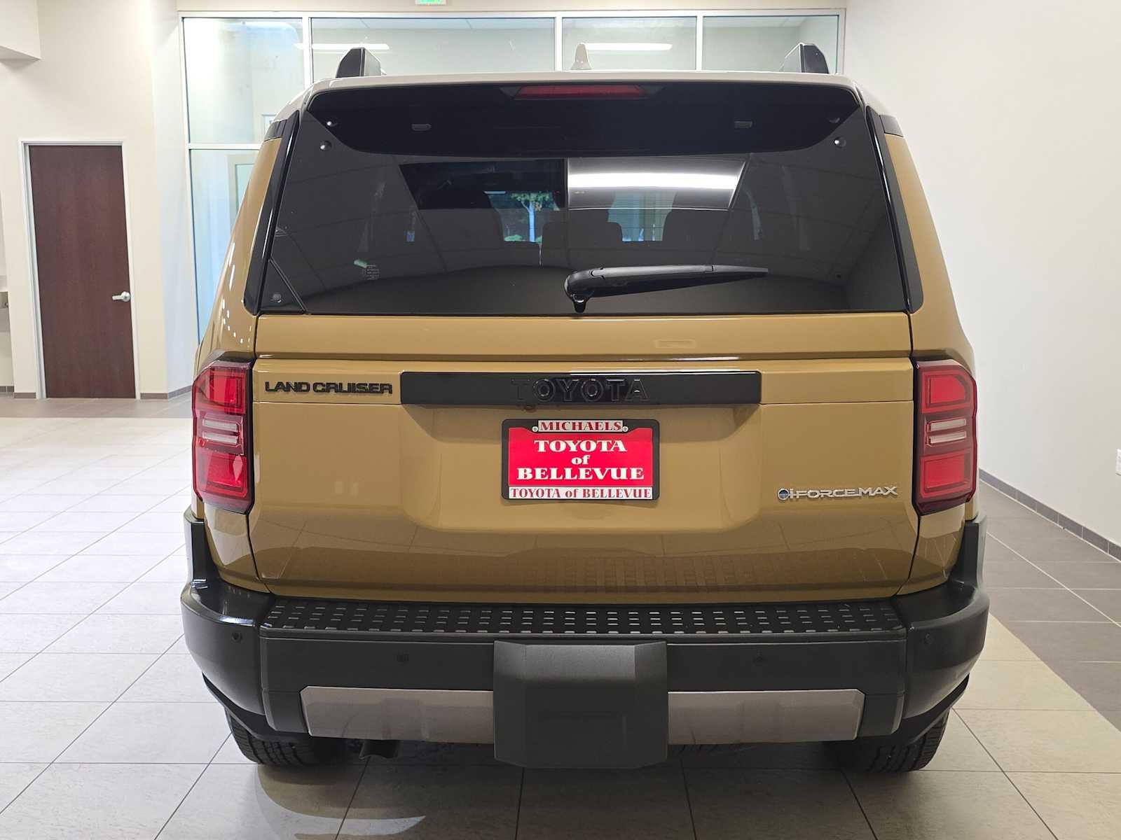 2026 Toyota Land Cruiser 4WD (Natl)