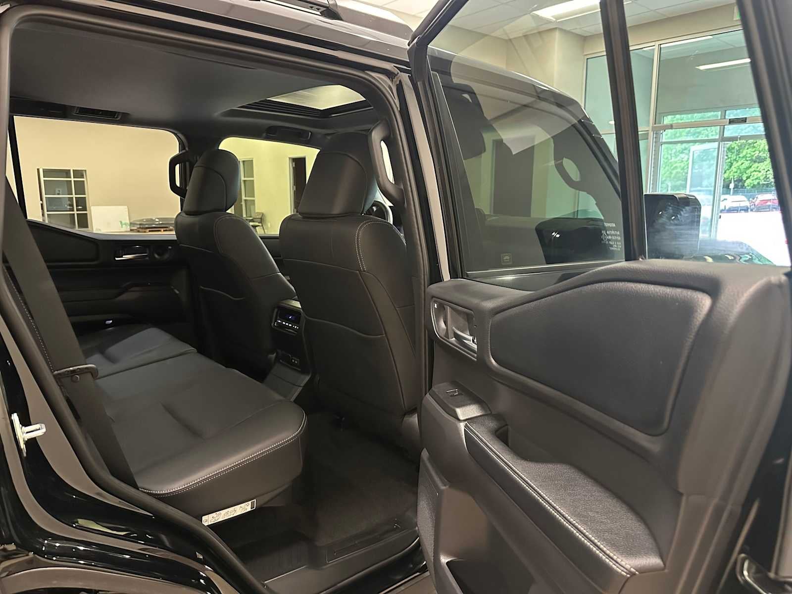2026 Toyota Land Cruiser 4WD (Natl)