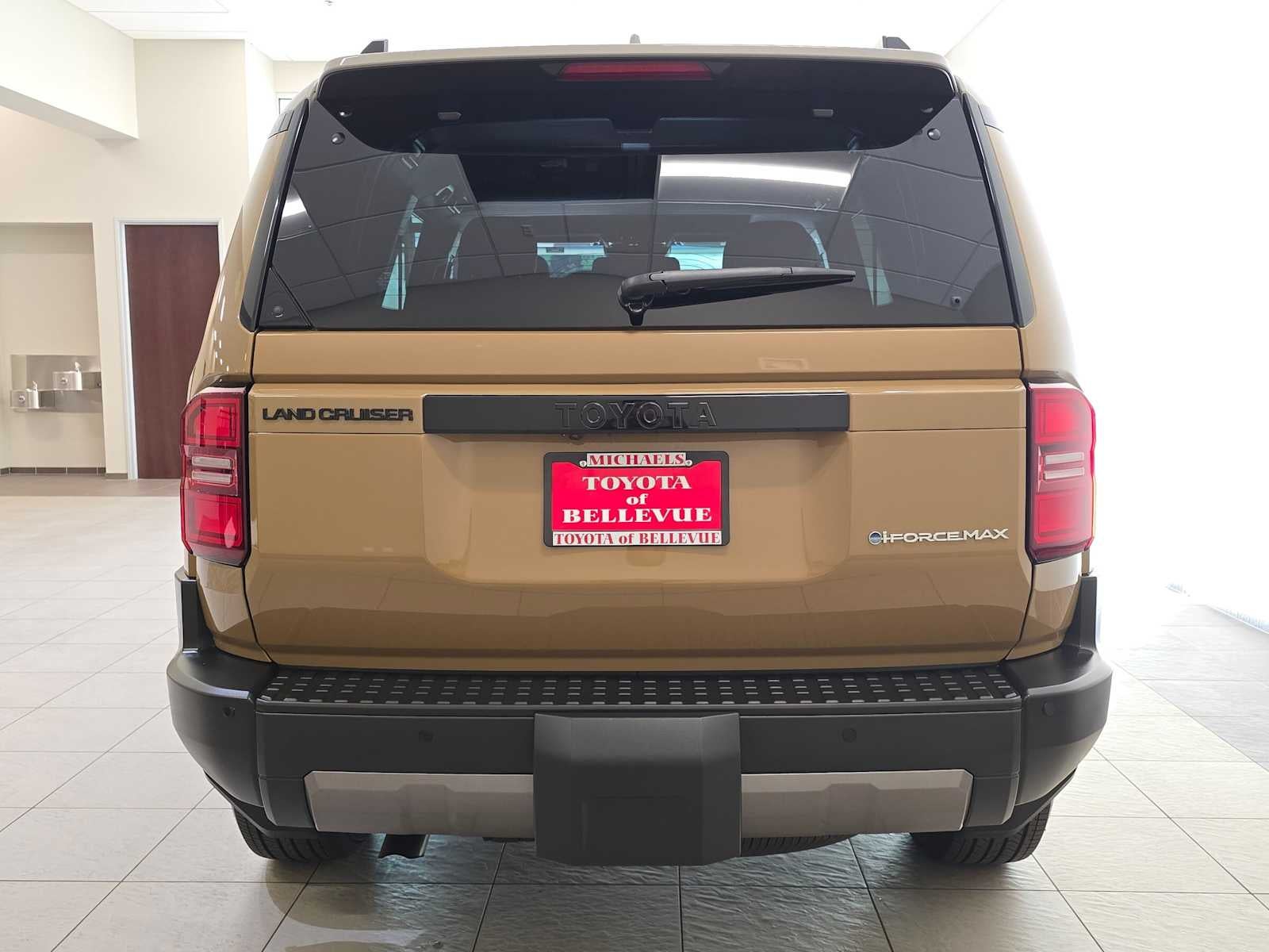 2026 Toyota Land Cruiser 4WD (Natl)