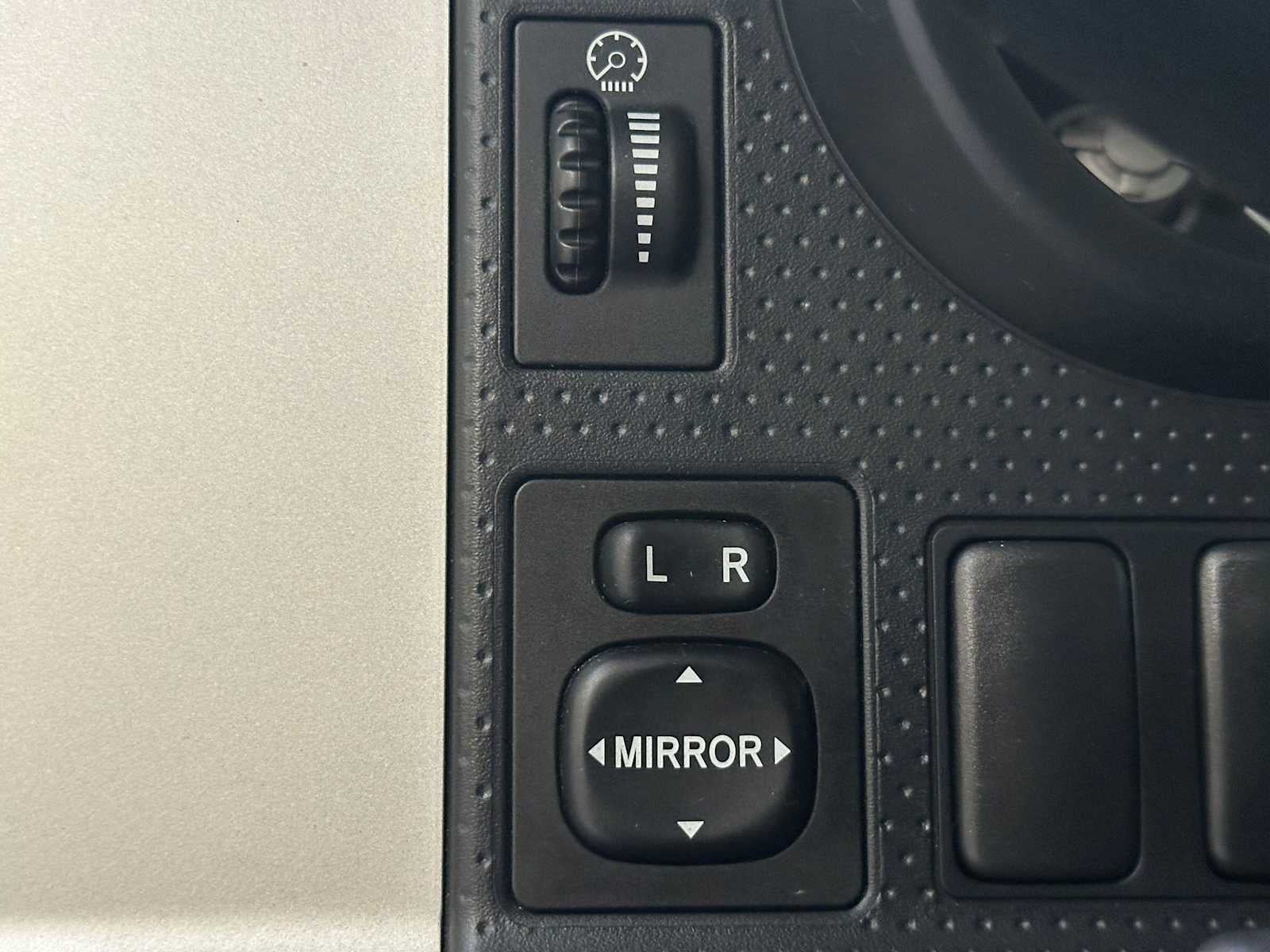 2007 Toyota FJ Cruiser 4WD 4dr Auto (Natl)