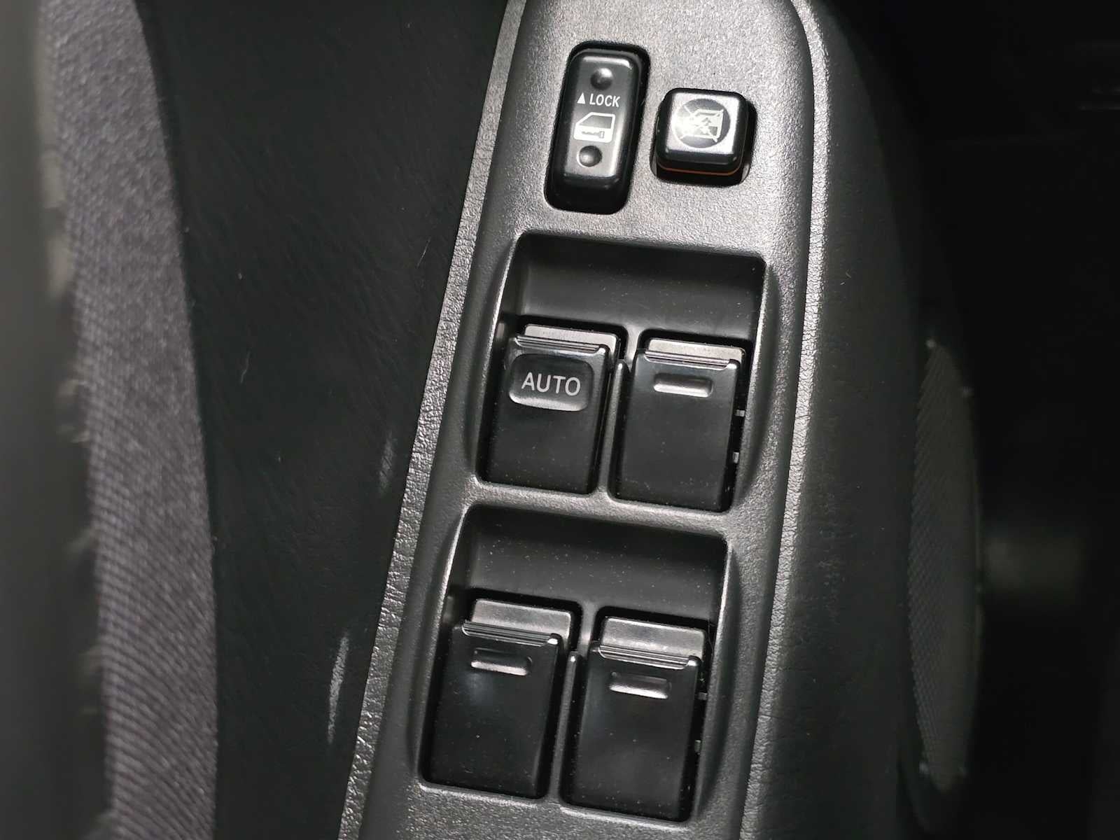 2005 Toyota RAV4 4dr Auto 4WD (Natl)