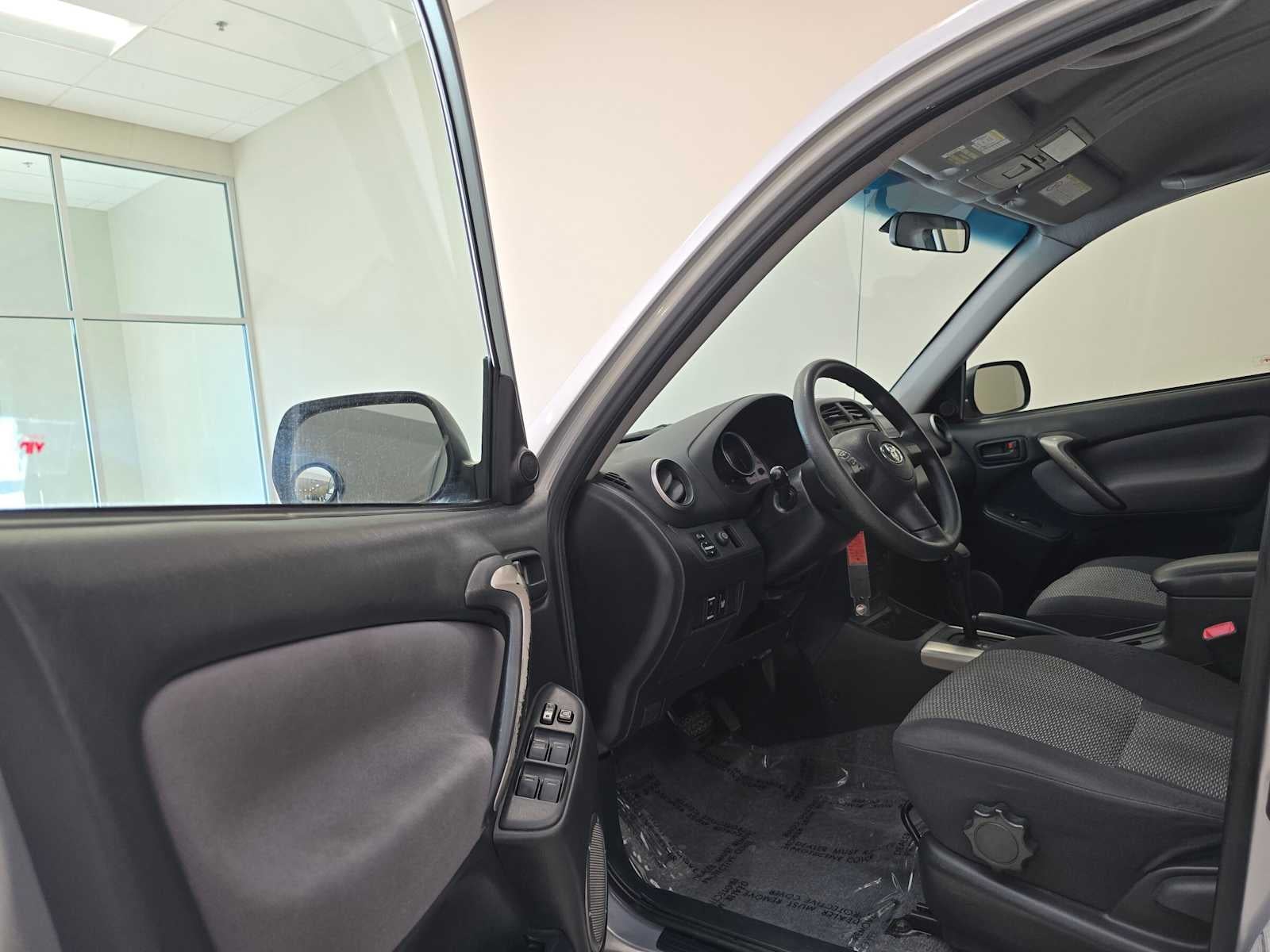 2005 Toyota RAV4 4dr Auto 4WD (Natl)