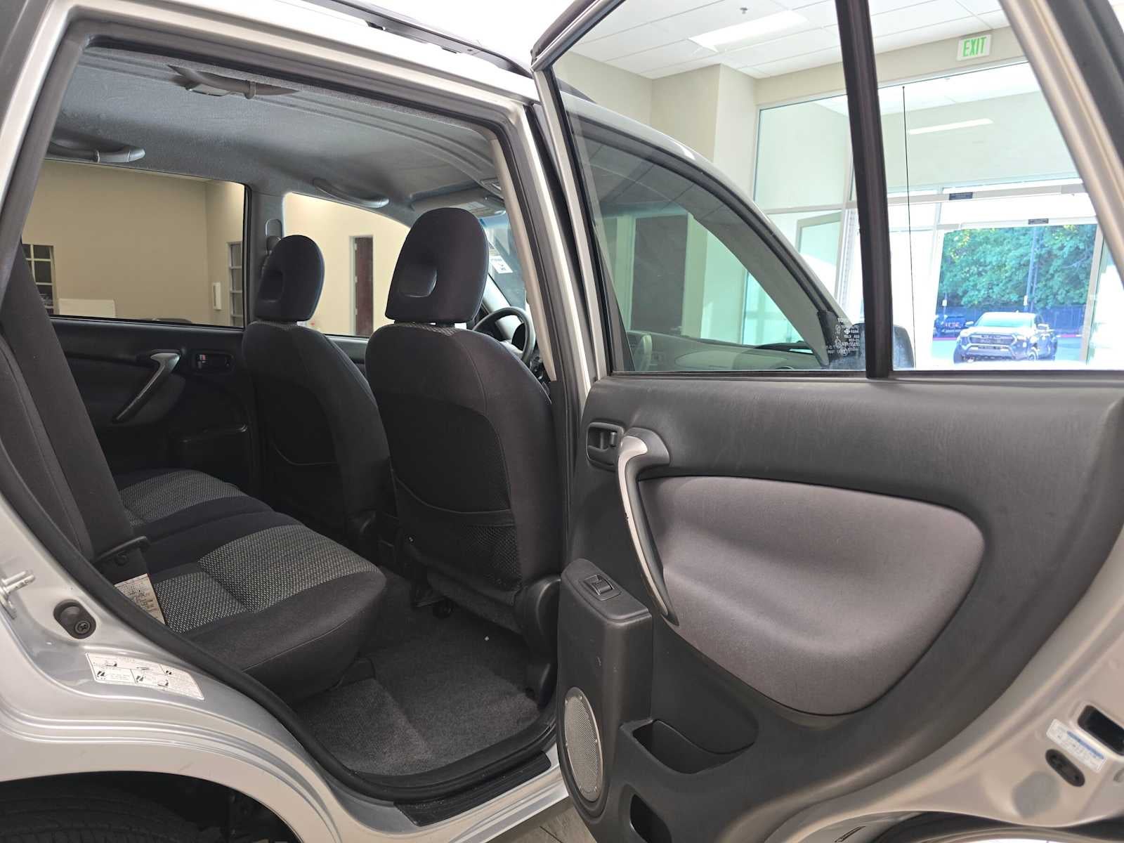 2005 Toyota RAV4 4dr Auto 4WD (Natl)