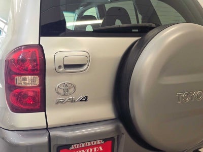 2005 Toyota RAV4 4dr Auto 4WD (Natl)