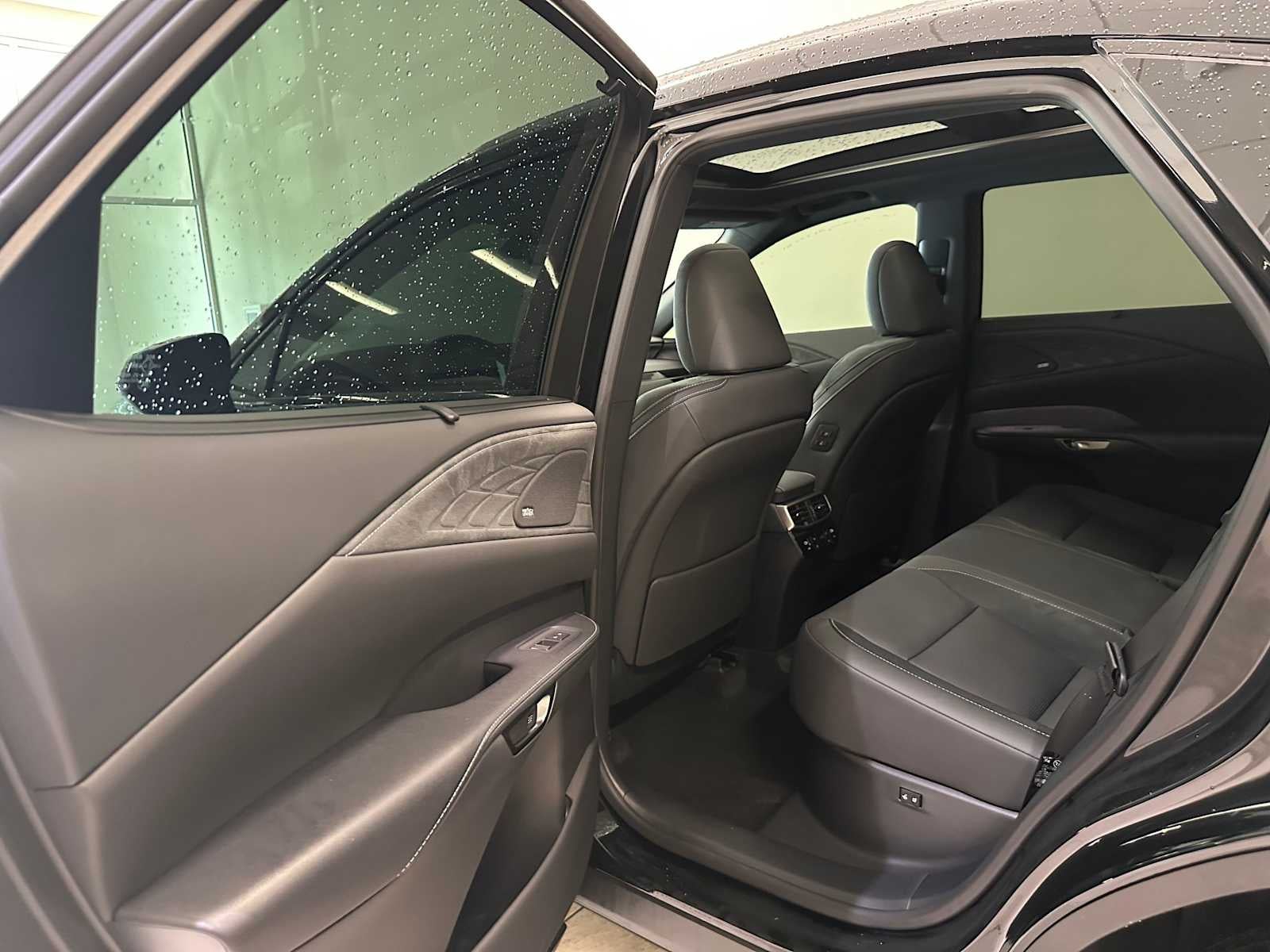 2025 Lexus RX 450h+ Luxury