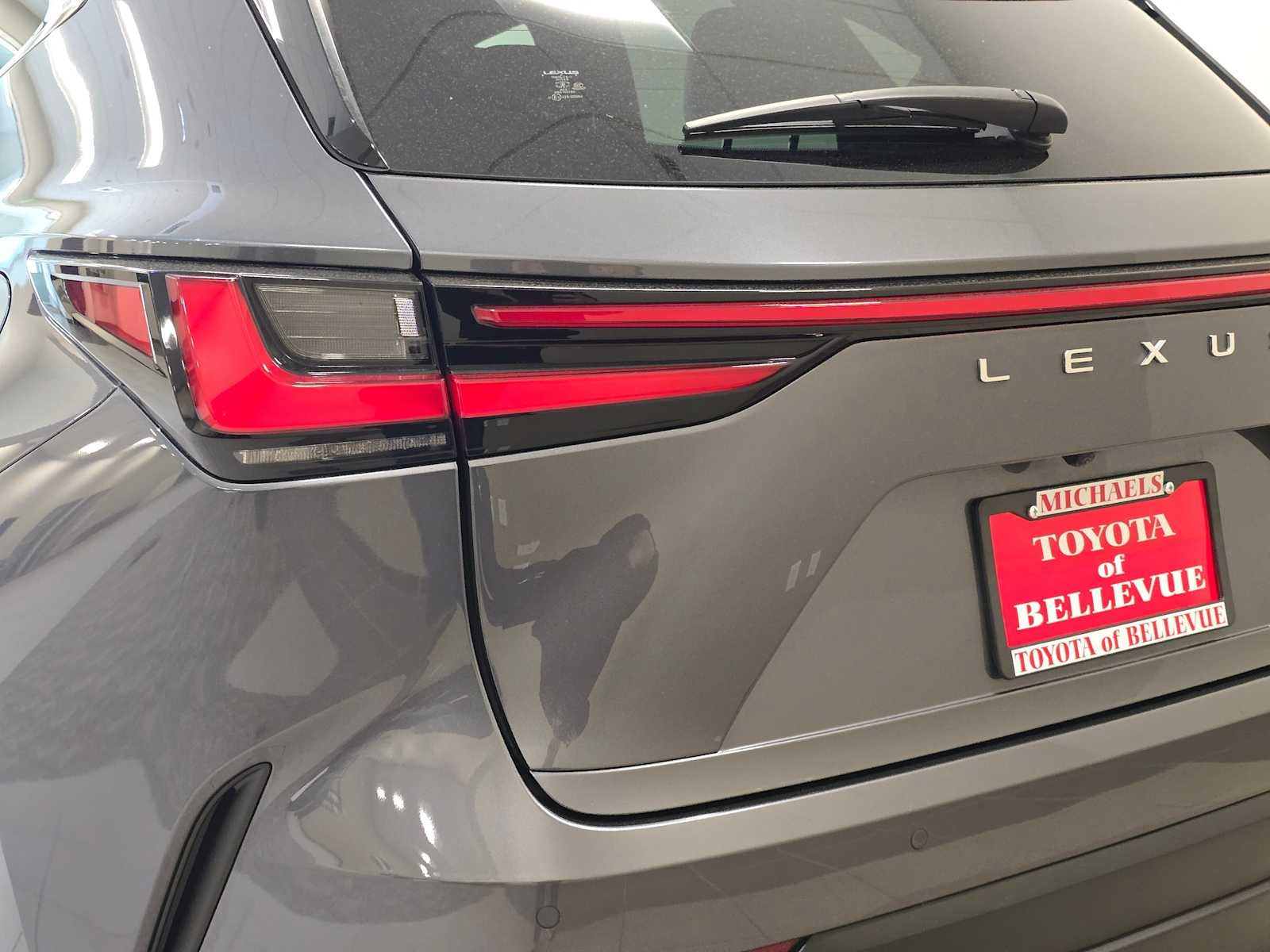 2024 Lexus NX 450h+ Luxury