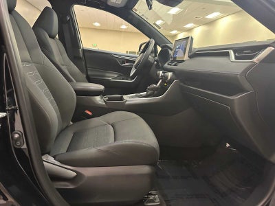 2024 Toyota RAV4 Hybrid SE