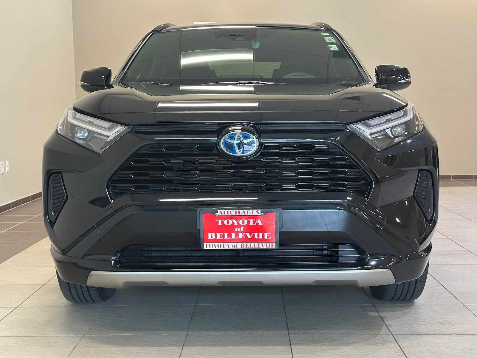2024 Toyota RAV4 Hybrid SE