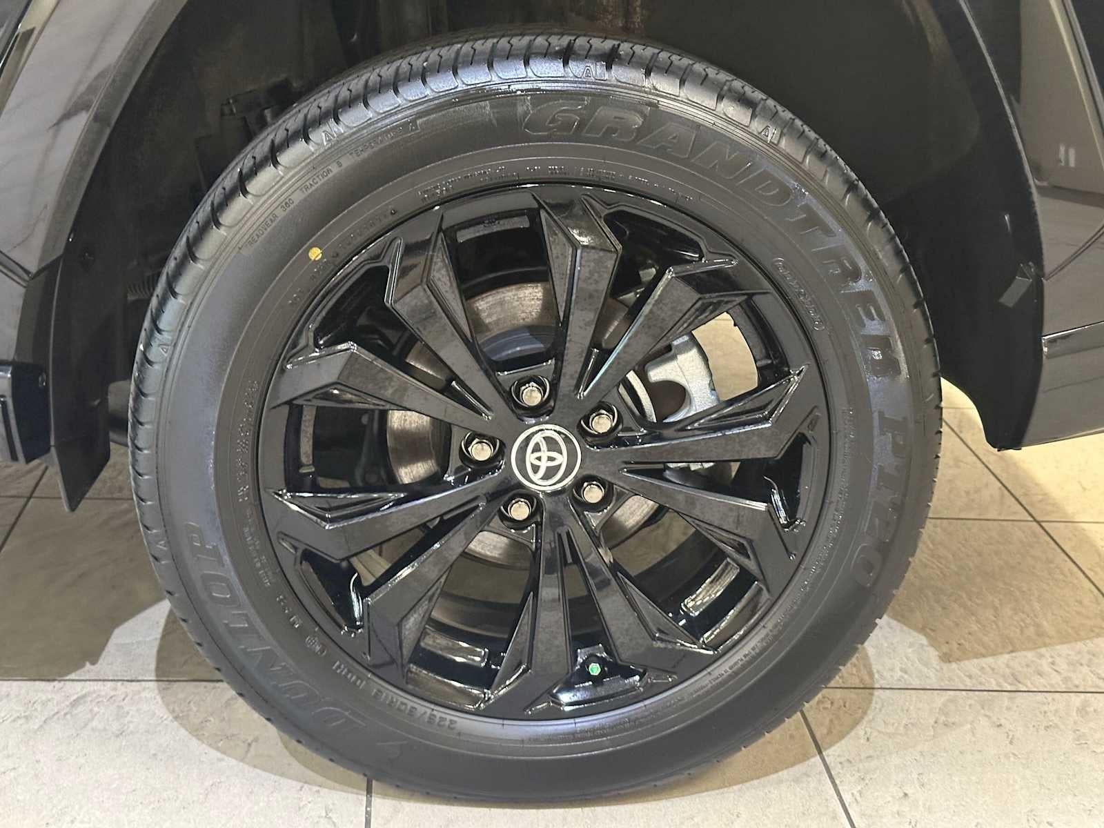 2024 Toyota RAV4 Hybrid SE