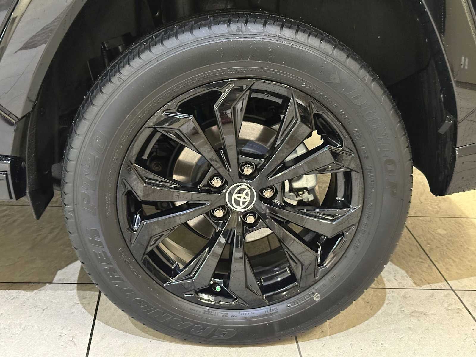 2025 Toyota RAV4 Hybrid SE