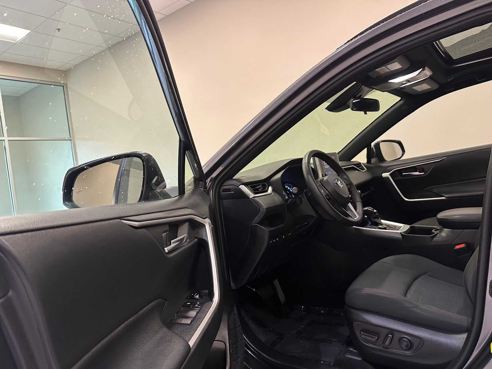 2024 Toyota RAV4 Prime SE