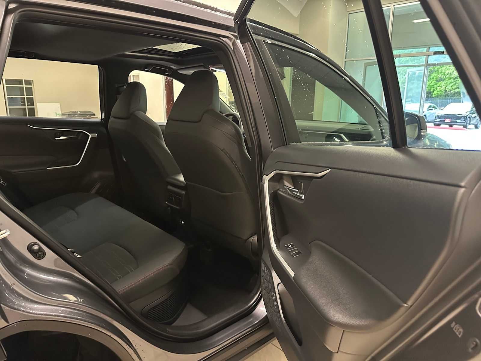 2024 Toyota RAV4 Prime SE