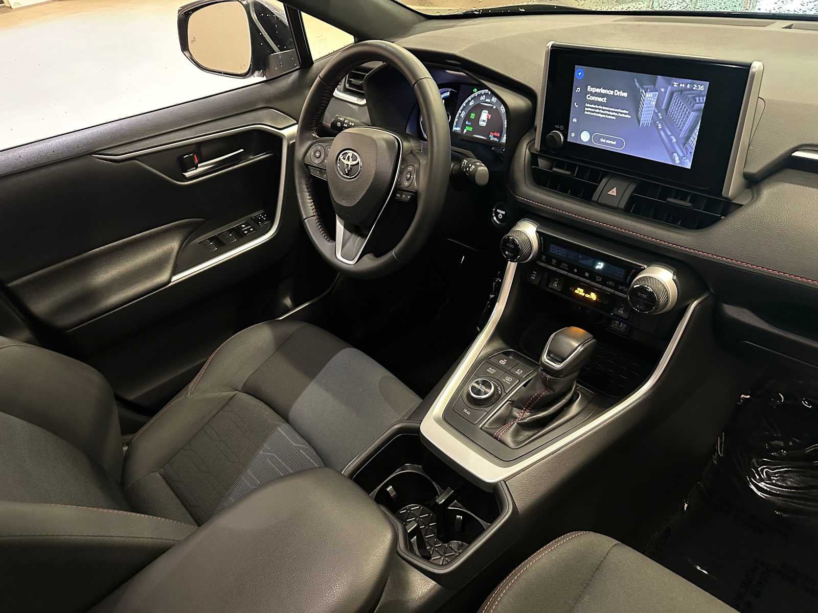 2024 Toyota RAV4 Prime SE