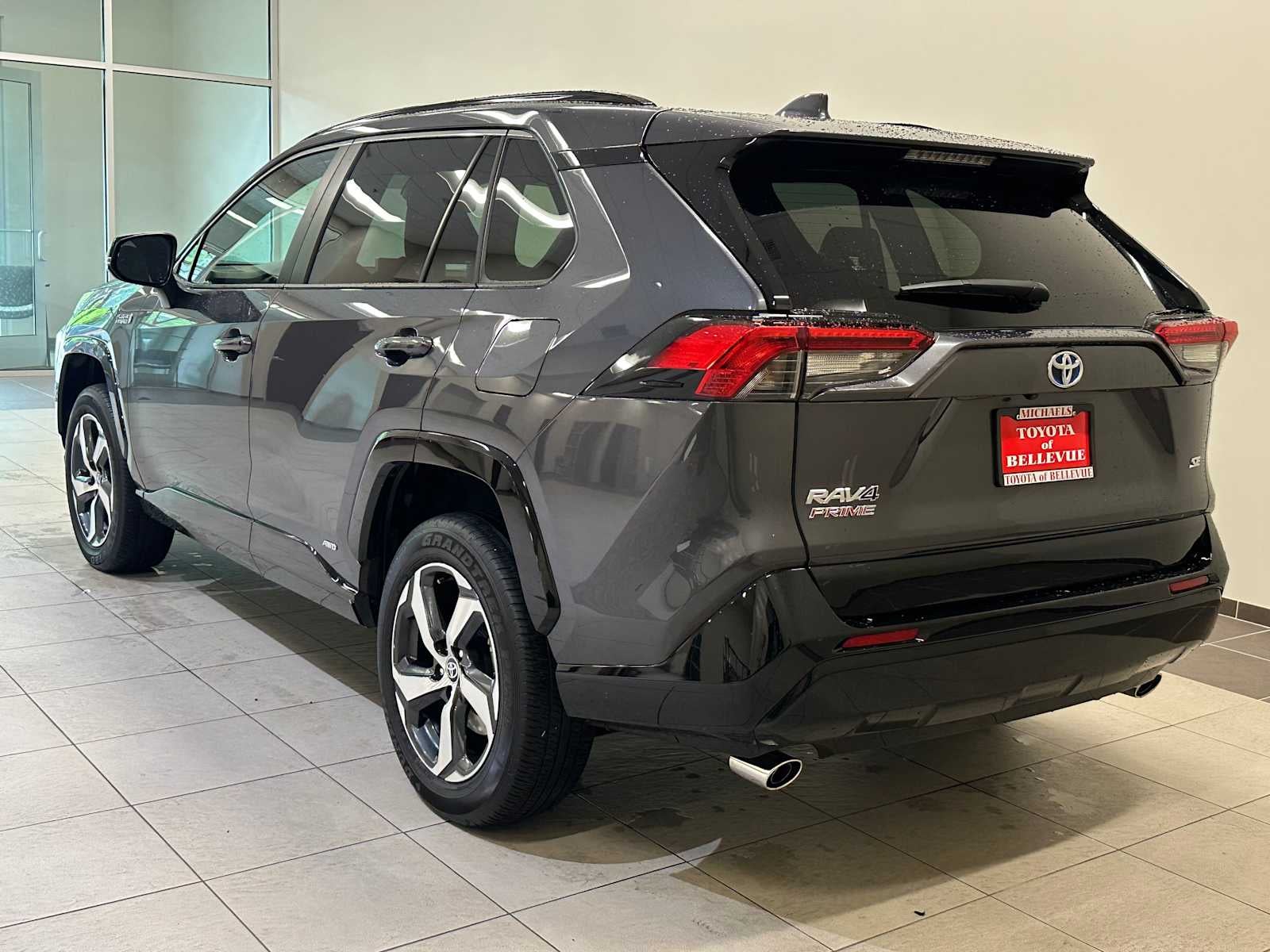 2024 Toyota RAV4 Prime SE