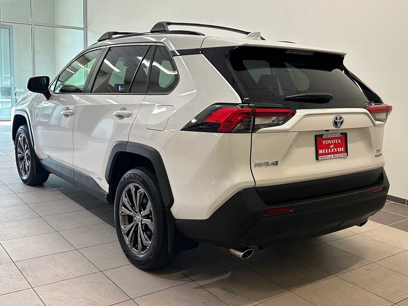 2023 Toyota RAV4 Hybrid XLE Premium