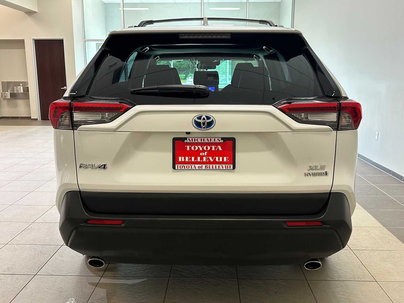 2023 Toyota RAV4 Hybrid XLE Premium