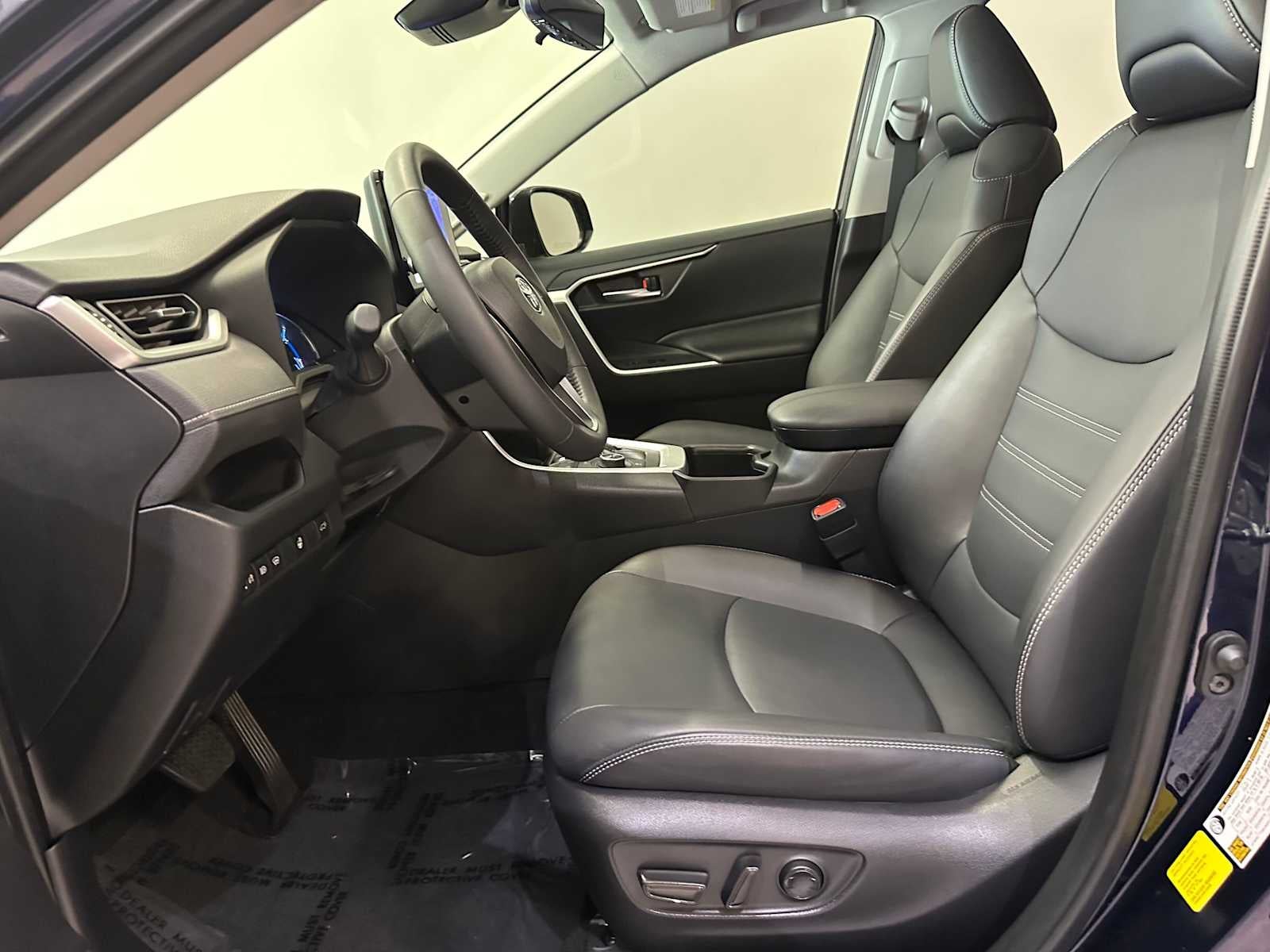 2025 Toyota RAV4 Hybrid XLE Premium