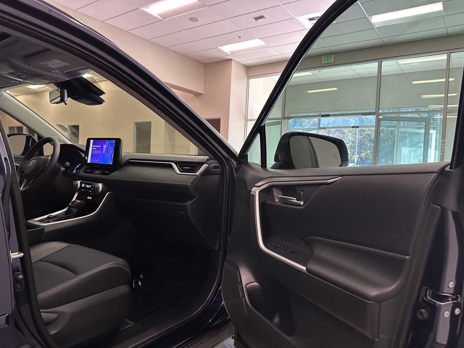 2025 Toyota RAV4 Hybrid XLE Premium