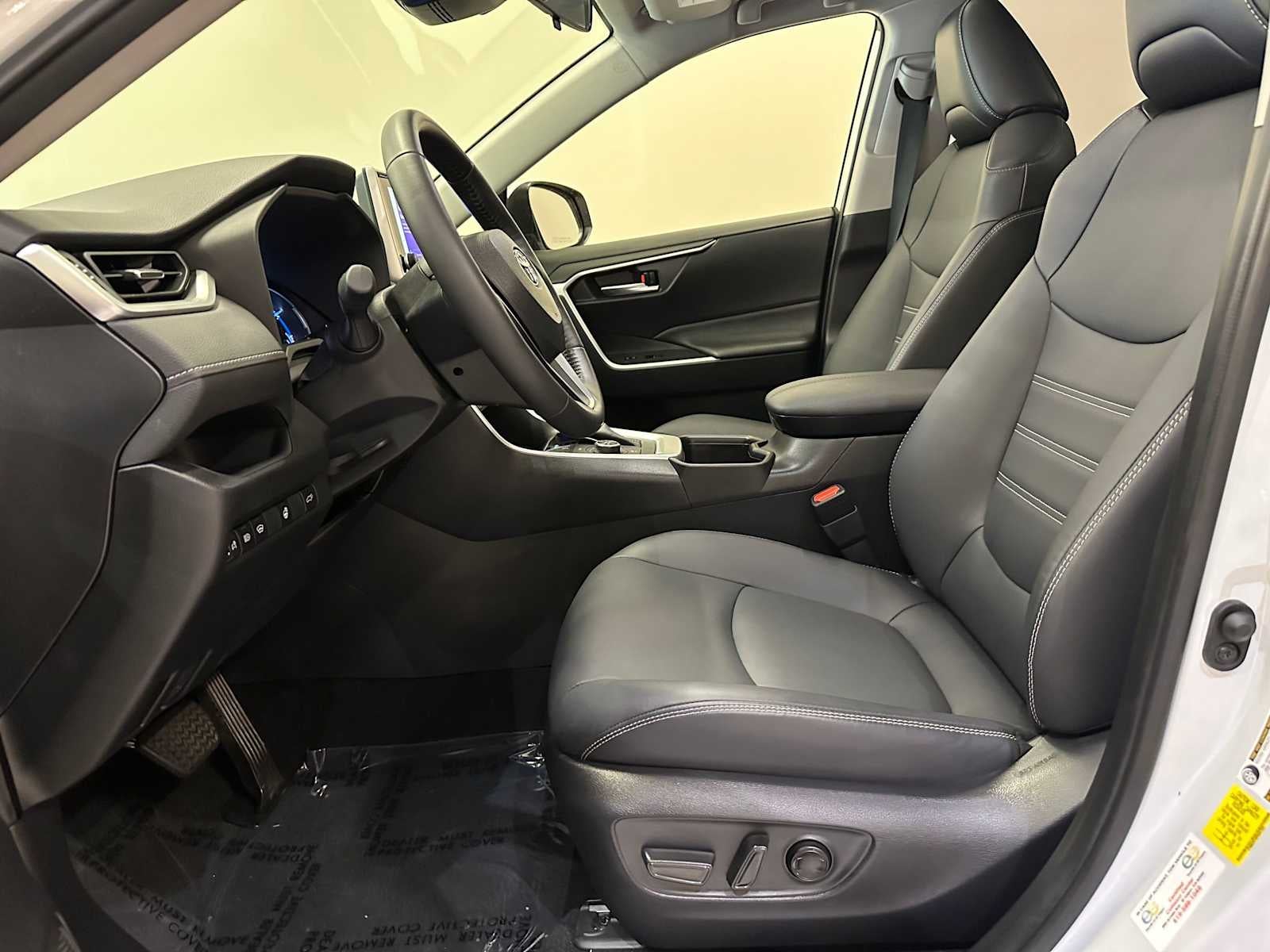 2023 Toyota RAV4 Hybrid XLE Premium