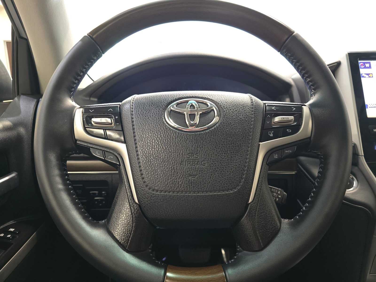 2017 Toyota Land Cruiser 4WD (Natl)