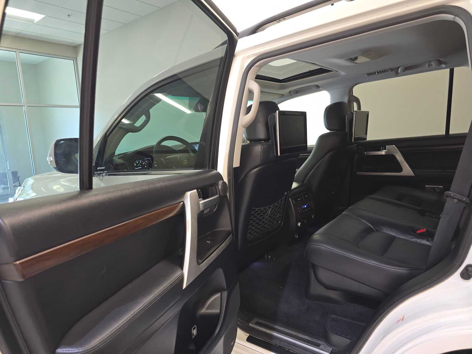 2017 Toyota Land Cruiser 4WD (Natl)