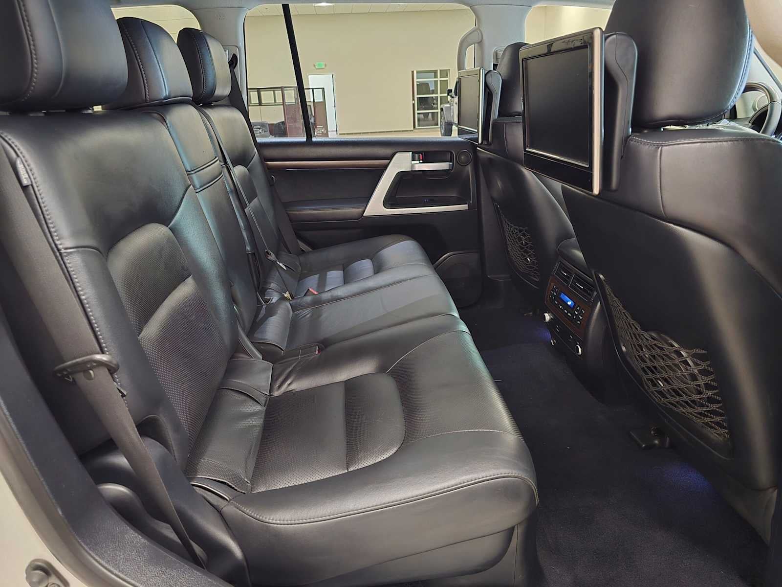 2017 Toyota Land Cruiser 4WD (Natl)