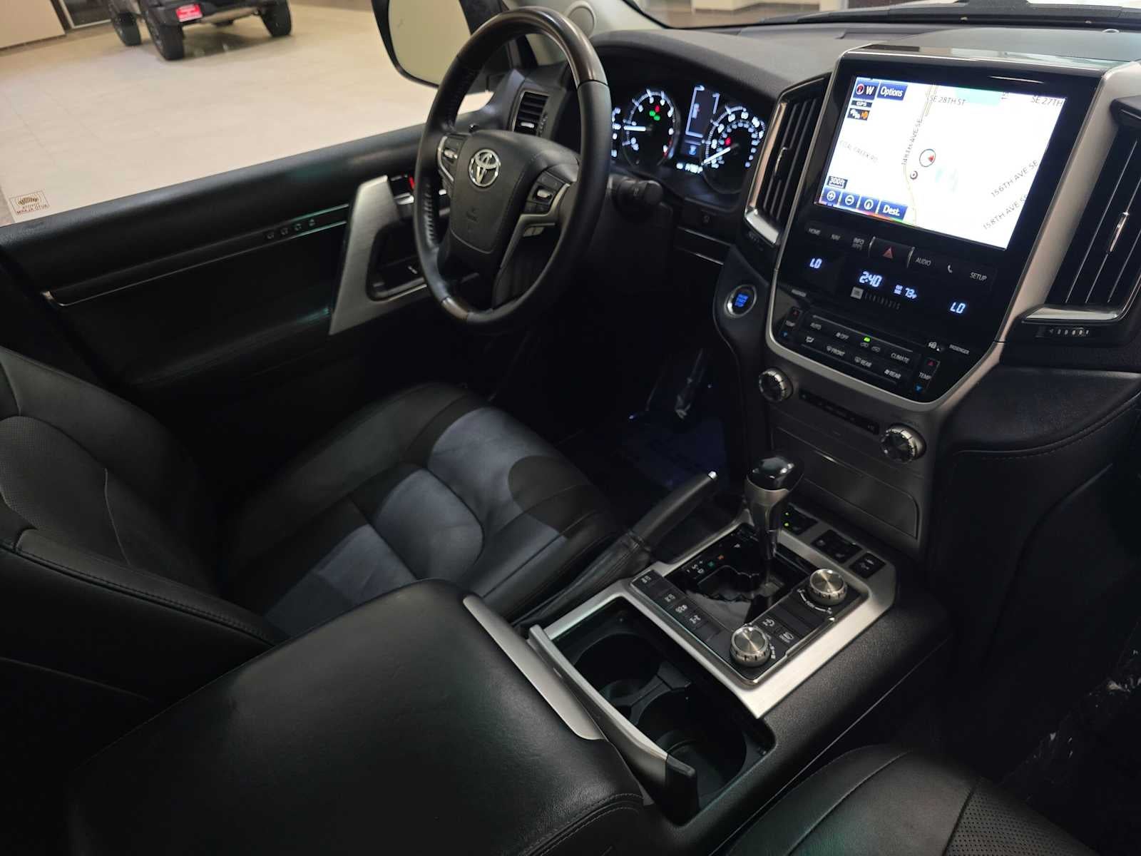 2017 Toyota Land Cruiser 4WD (Natl)