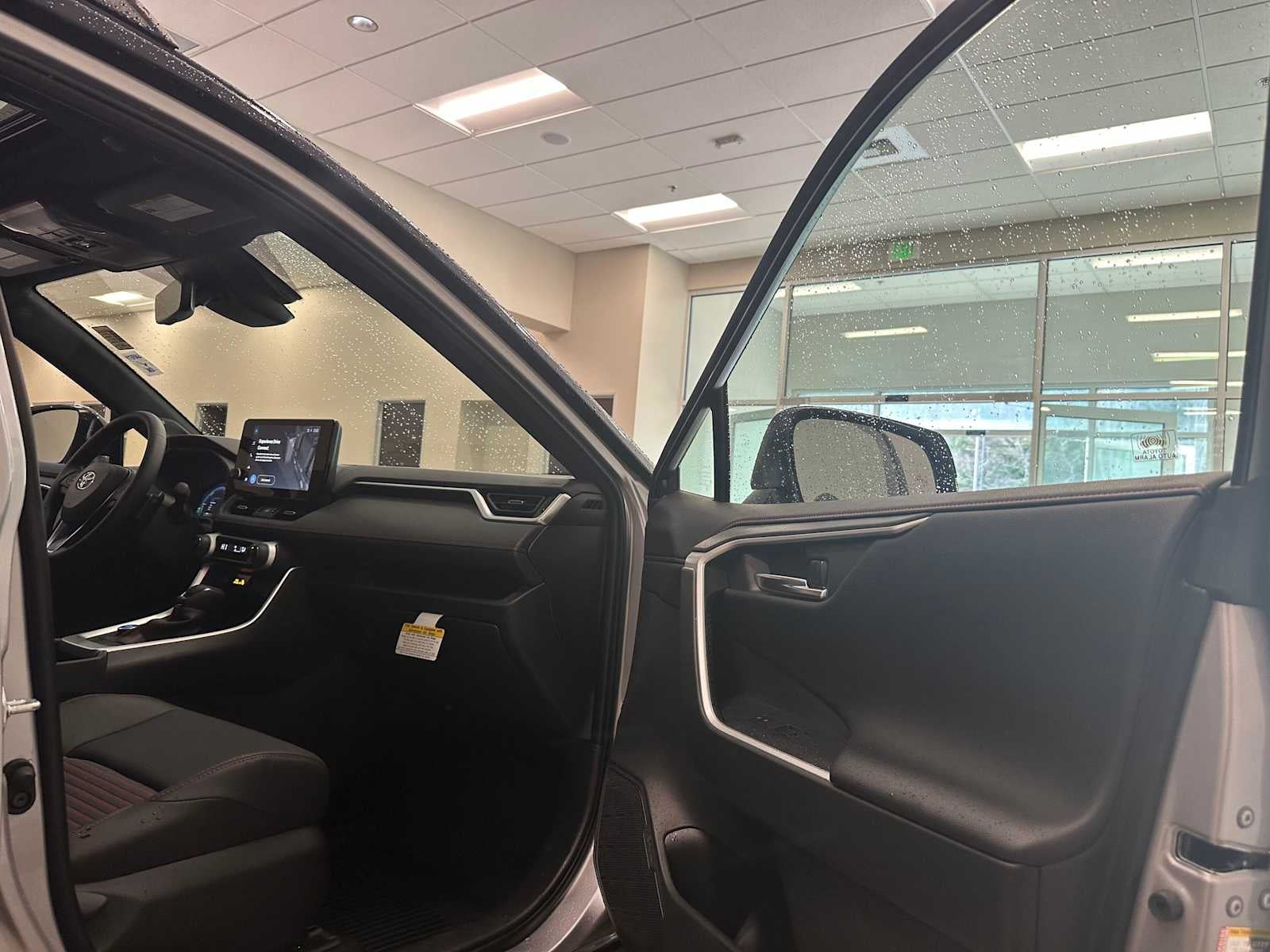 2025 Toyota RAV4 Plug-In Hybrid XSE