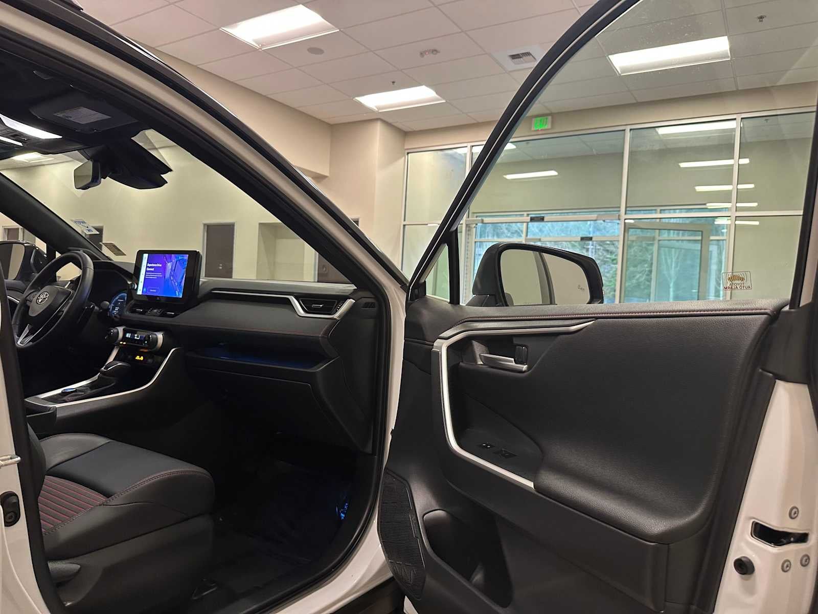 2025 Toyota RAV4 Plug-In Hybrid XSE