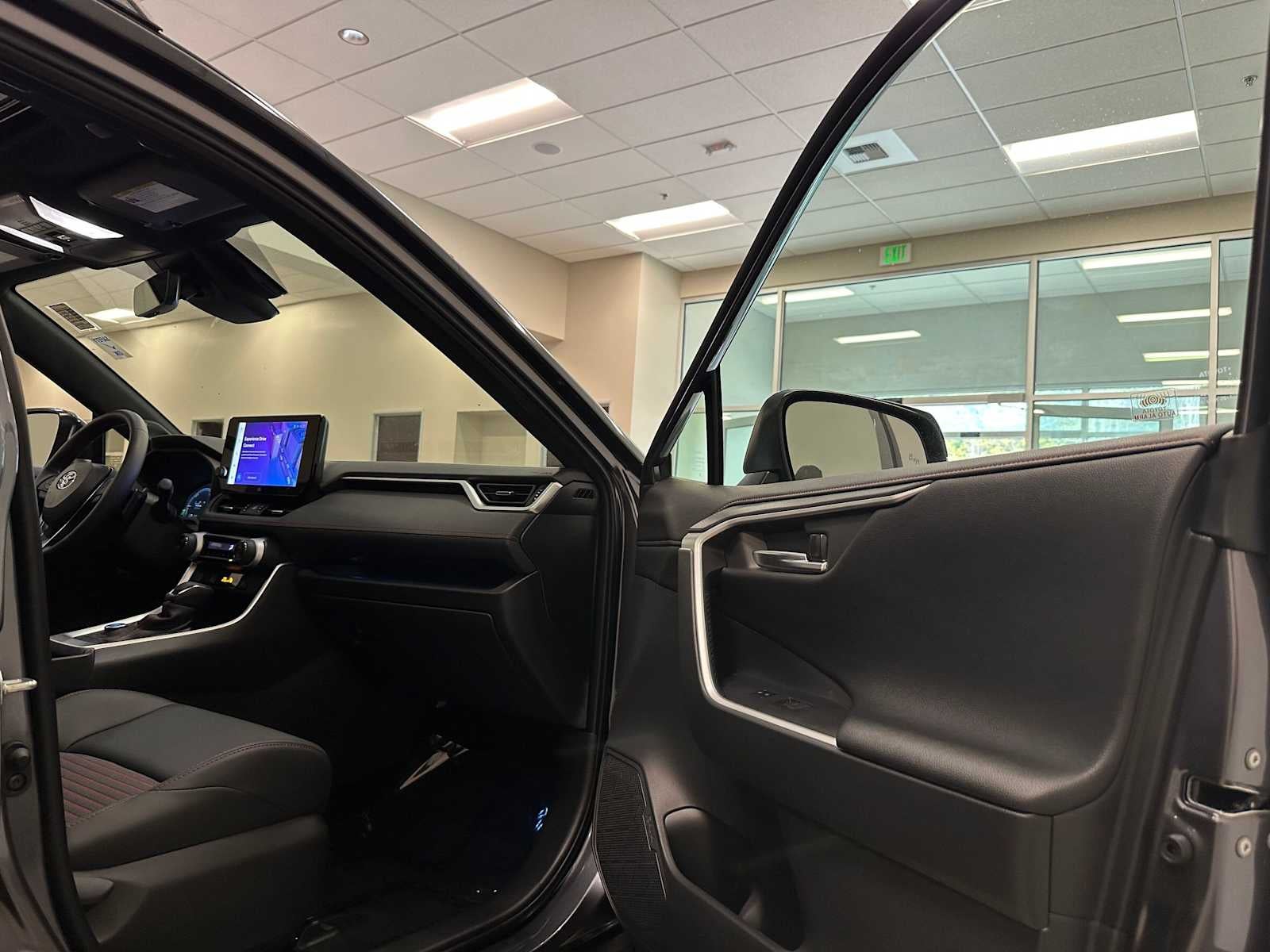 2025 Toyota RAV4 Plug-In Hybrid XSE
