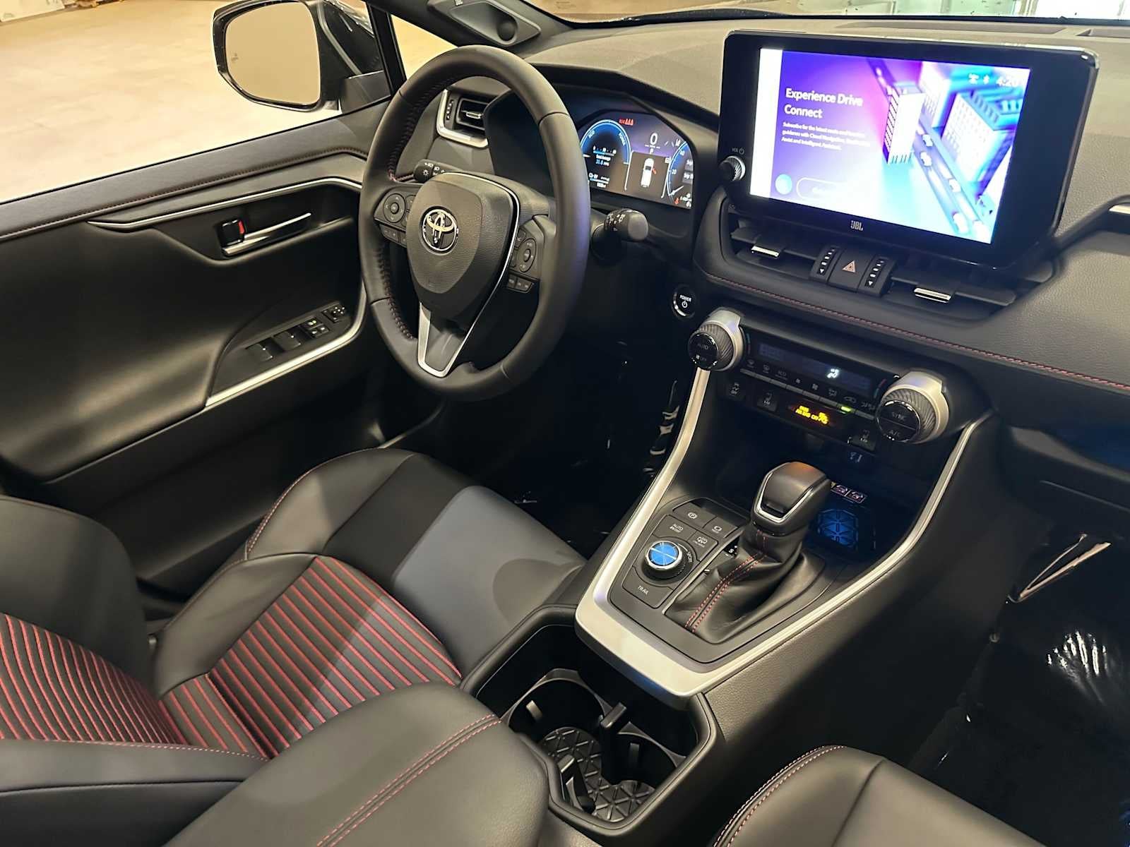 2025 Toyota RAV4 Plug-In Hybrid XSE